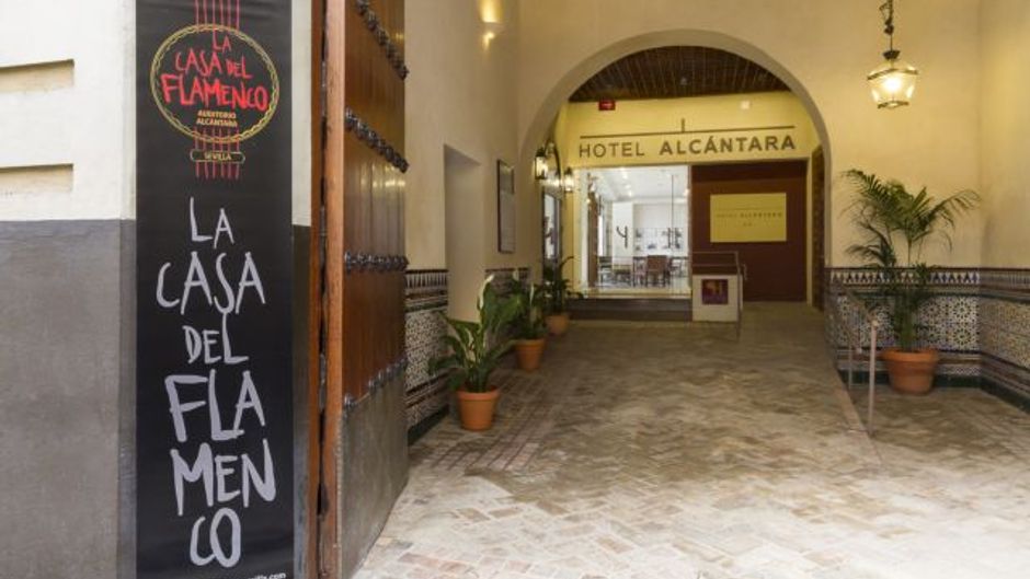 Hotel Alcantara Exterior