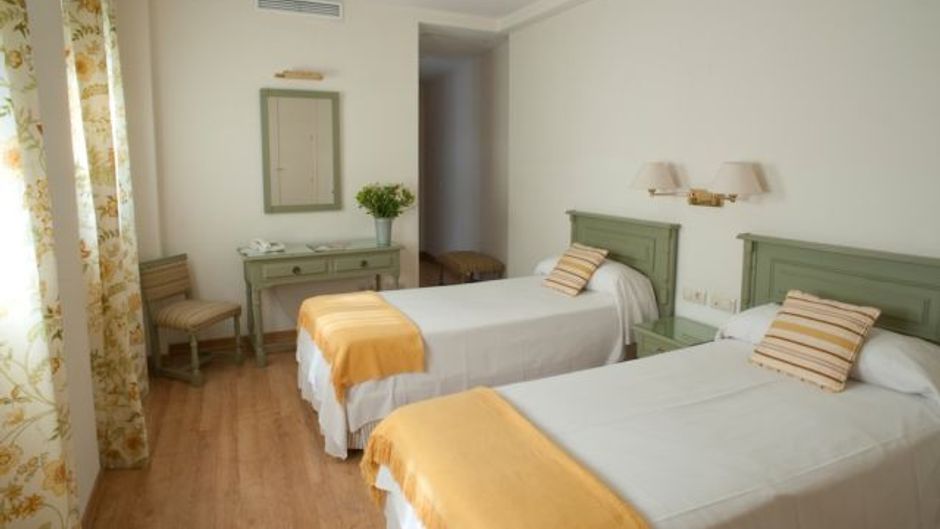 Hotel Alcantara Room