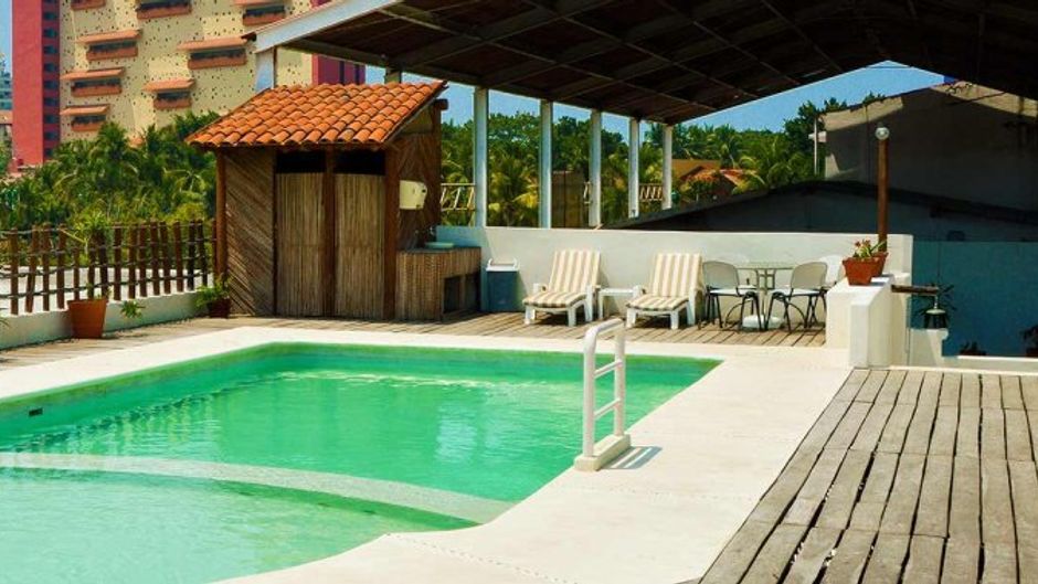 LH Suites Ixtapa Plaza Pool