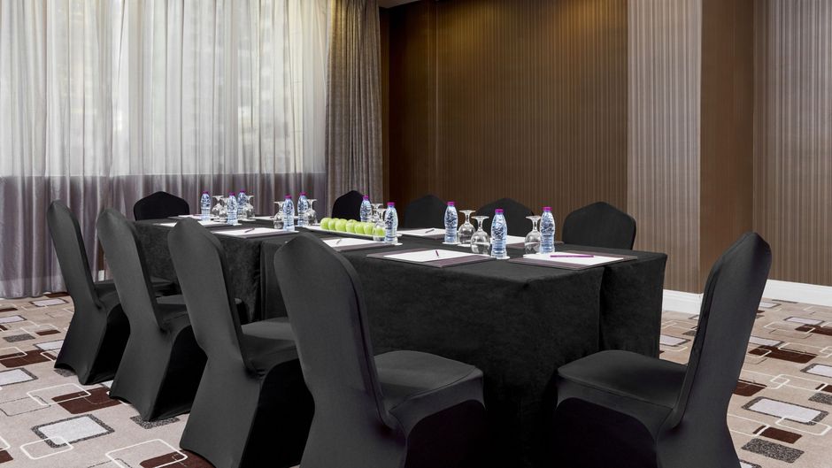 Crowne Plaza Doha West Bay Meeting
