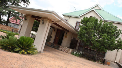 CandleWoods Guesthouse
