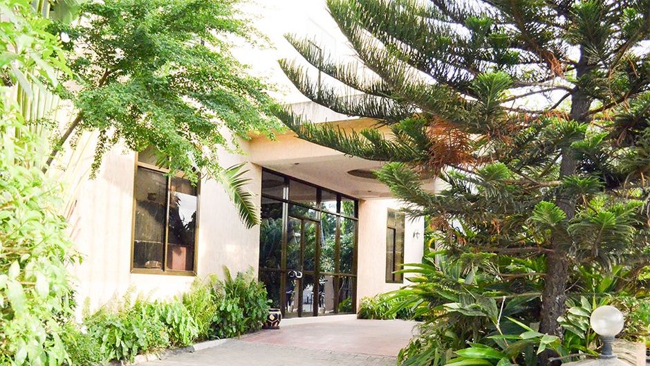 The Grand Villa Hotel Exterior