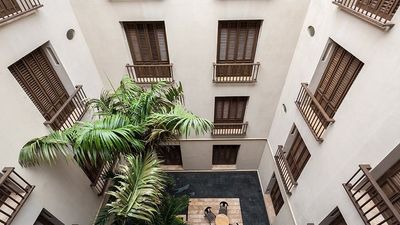 Bastion Luxury Hotel