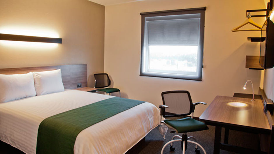 City Express Suites by Marriott Finsa Room