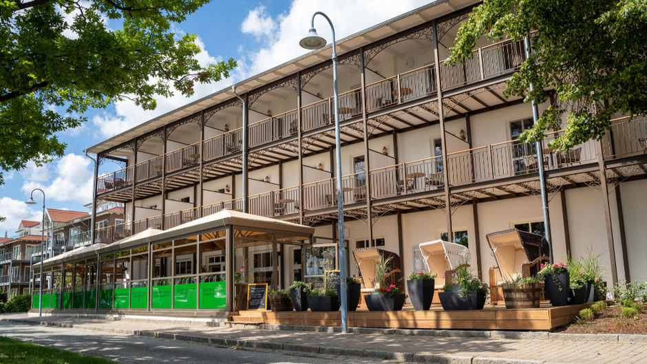 Hafenhotel zu Putbus Exterior
