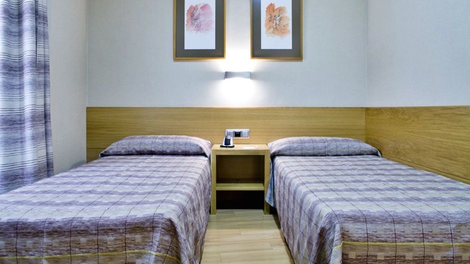 Windsor Puerta Del Sol Hotel Room