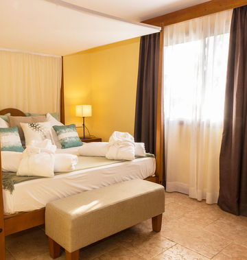 Pula Suites Hotel Golf & Spa