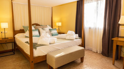 Pula Suites Hotel Golf & Spa