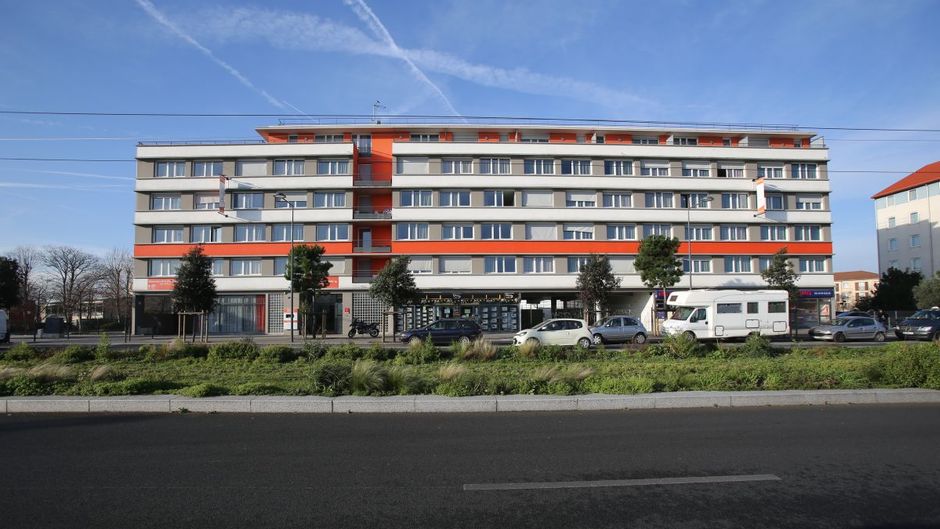Adonis Paris Sud Exterior