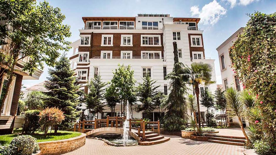 Prestige Hotel Exterior