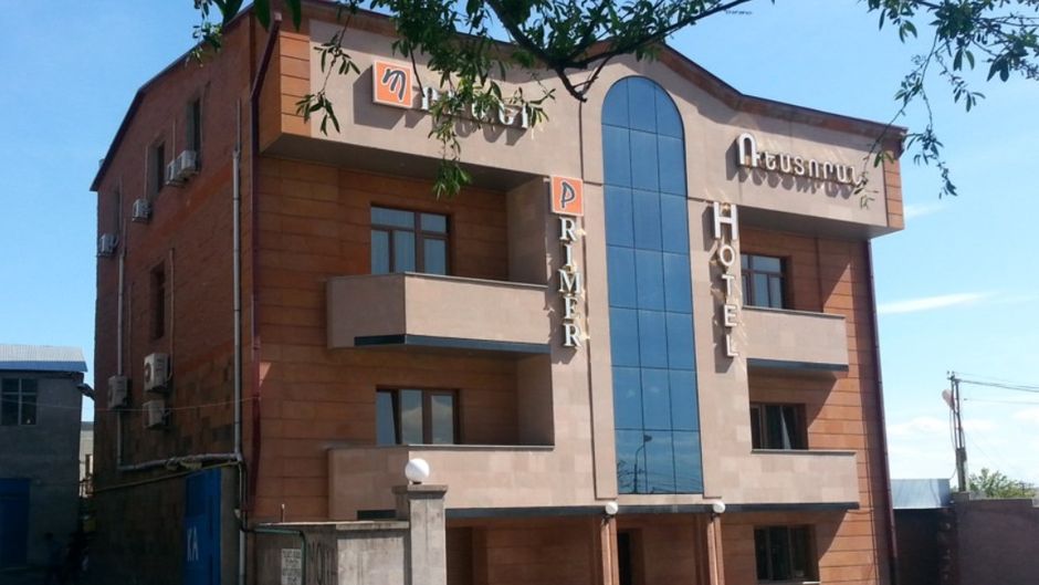 Primer Hotel Exterior