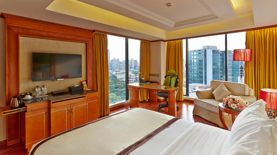 Six Seasons Hotel Room
