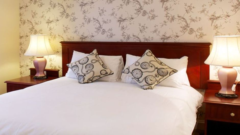 The Rose and Crown Hotel Room
