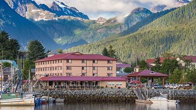 Totem Square Hotel