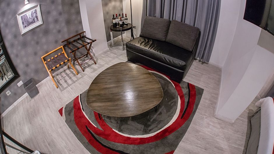 Sommelier Express Lobby