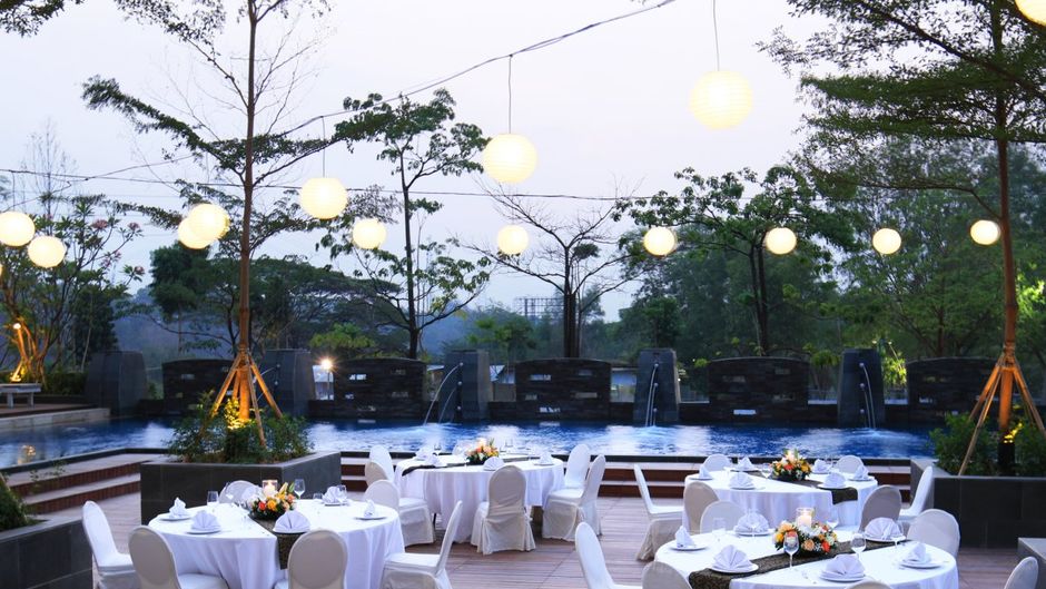 Delonix Hotel Karawang Banquet