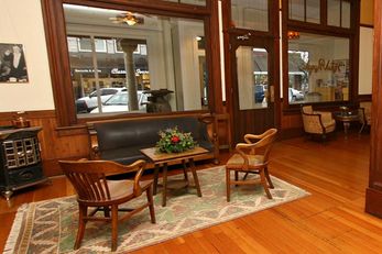 Royal Hotel