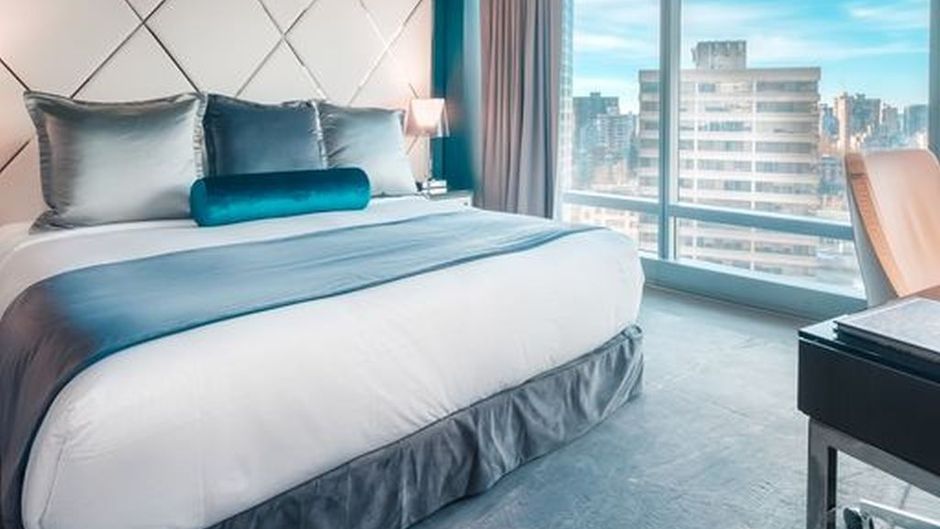 Paradox Hotel Vancouver Room