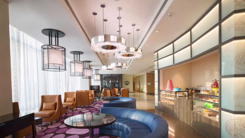 Holiday Inn Chennai OMR IT Expressway Bar/Lounge