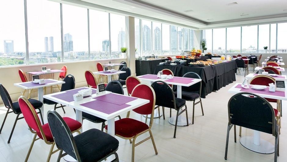Unique Art Madero Restaurant