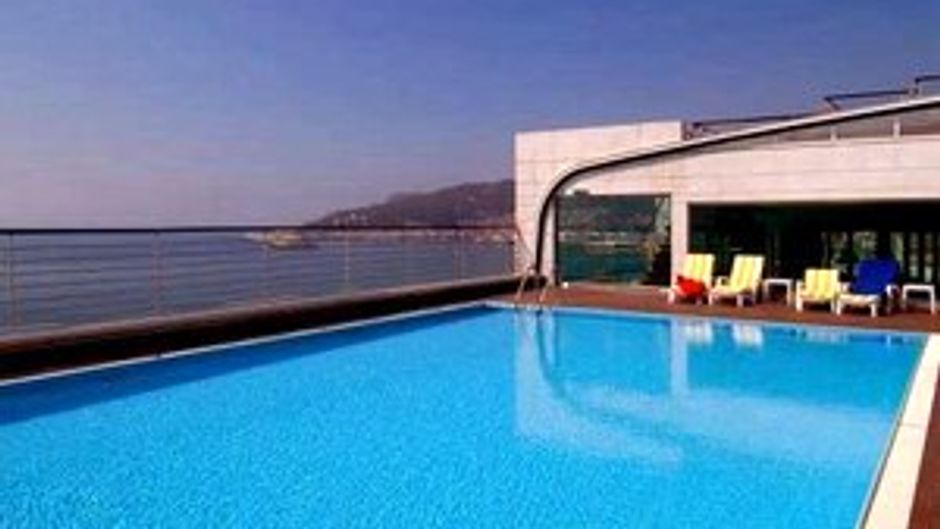 SANA Sesimbra Hotel Pool
