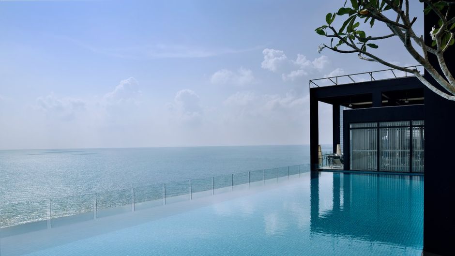 Pullman Colombo City Centre Pool
