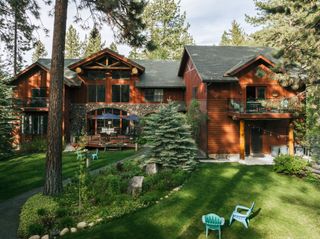 Black Bear Inn B & B