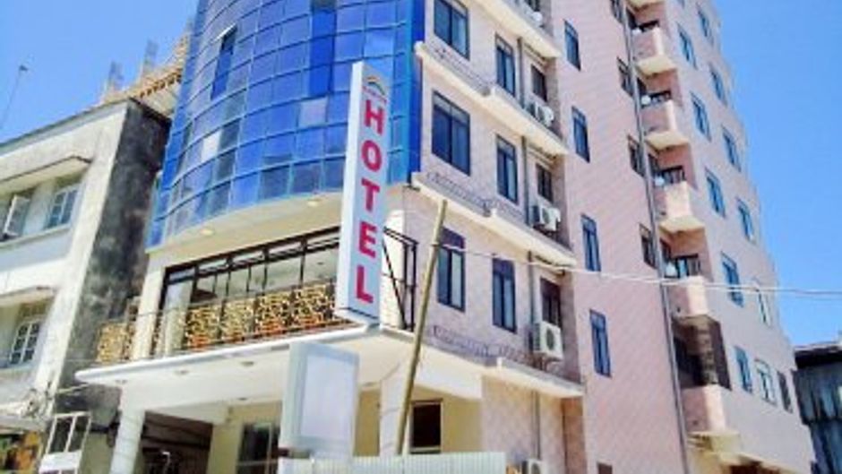 Rainbow Hotel Exterior
