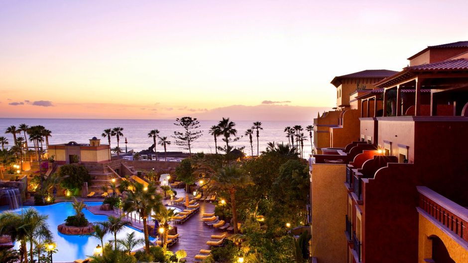 Hotel Europe Villa Cortes Exterior