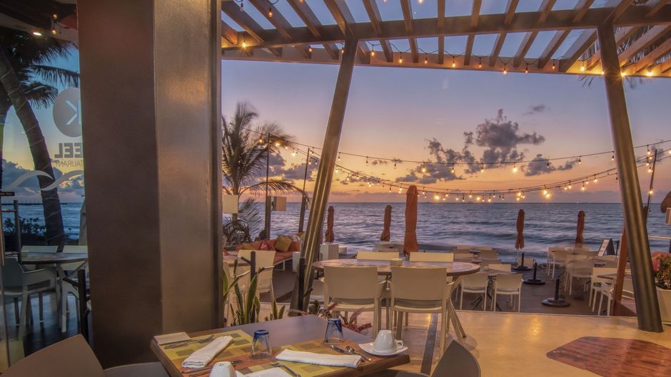 The Carmen Hotel - Adults Only Restaurant