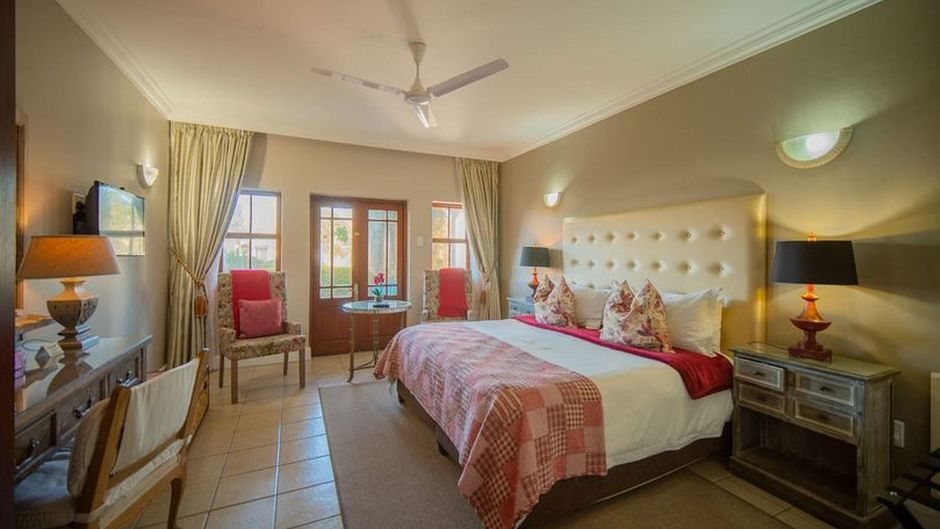 The Mandyville Hotel Room