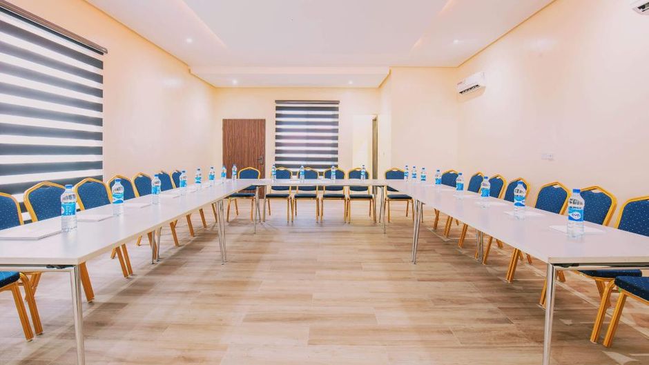 Maple Hotel Meeting