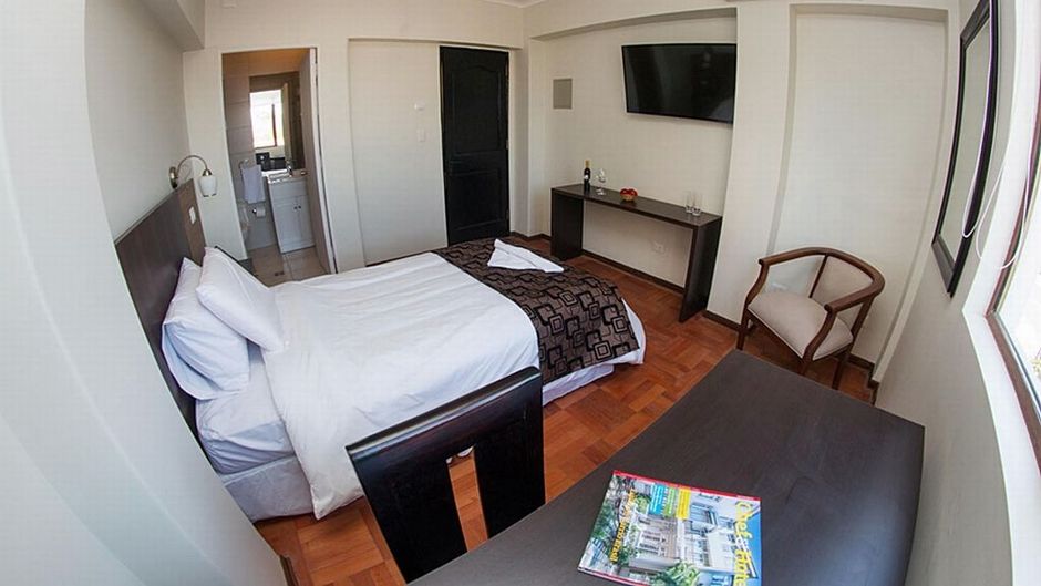 Hotel Plaza Nunoa Room