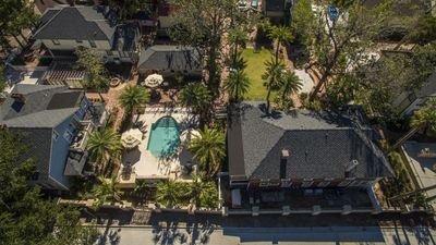 The Collector Luxury Inn & Gardens