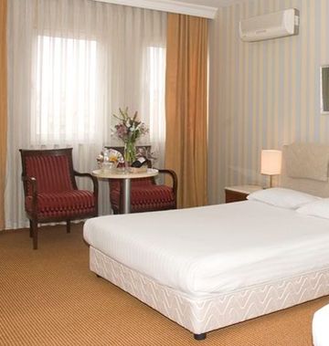 Adela Hotel