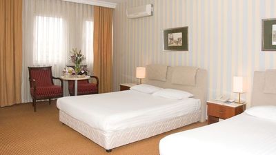 Adela Hotel