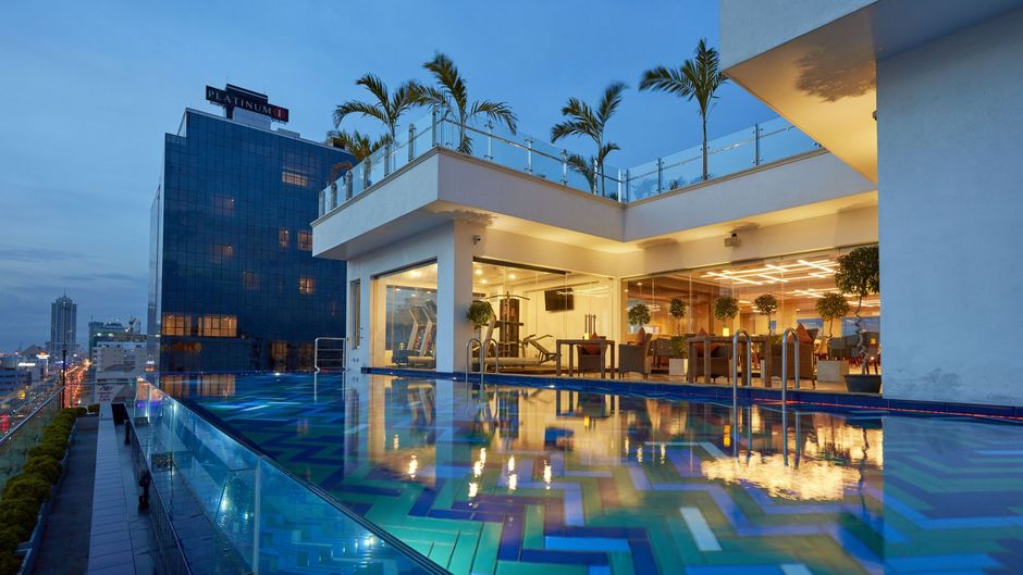 Mandarina Colombo Pool