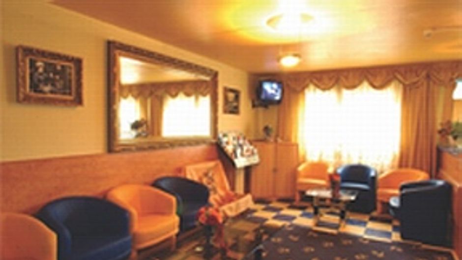 Anna Hotel Lobby