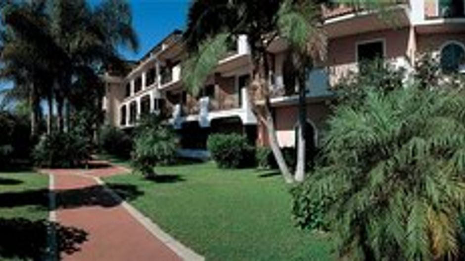 Hotel Caparena & Wellness Club Exterior