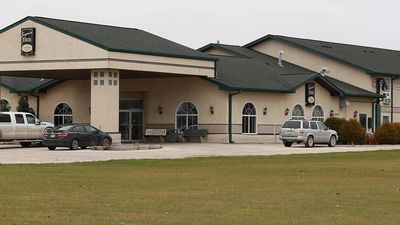 Breezy Oaks Inn & Tavern