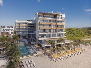 The Fives Oceanfront Puerto Morelos