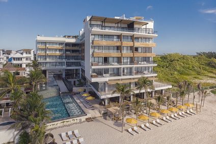 The Fives Oceanfront Puerto Morelos