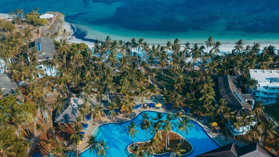 PrideInn Flamingo Beach Resort & Spa Exterior
