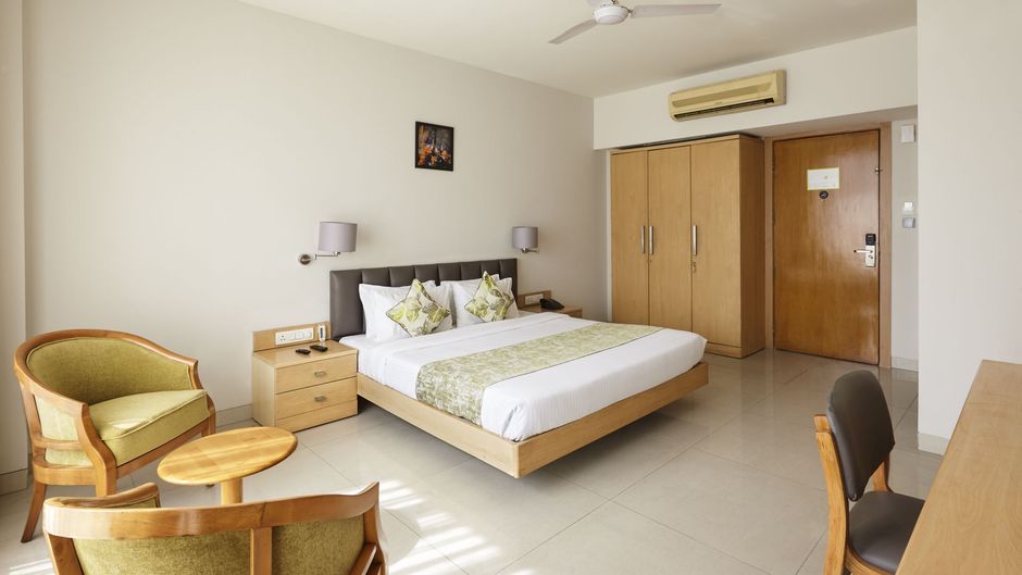 Mango Suites Select Room