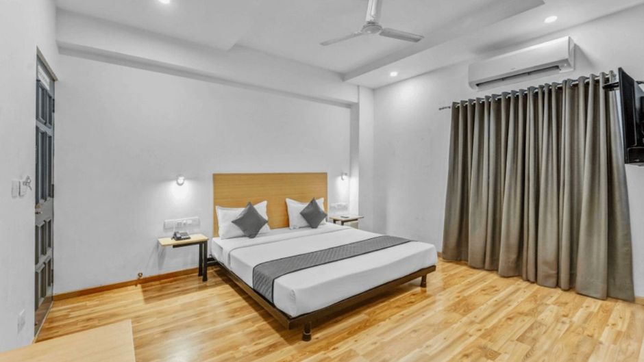 UPAR Hotels Nungambakkam Room