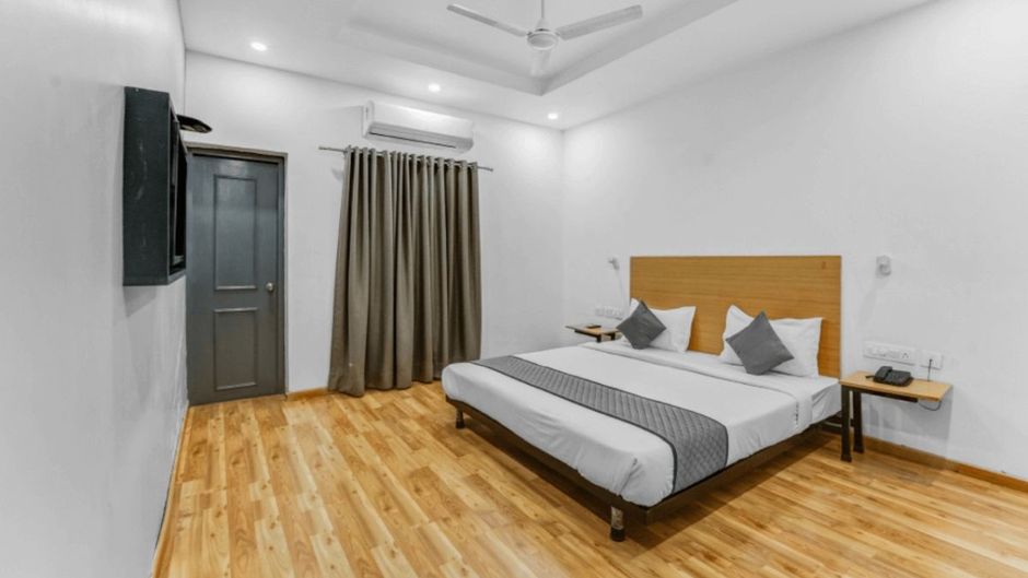 UPAR Hotels Nungambakkam Room