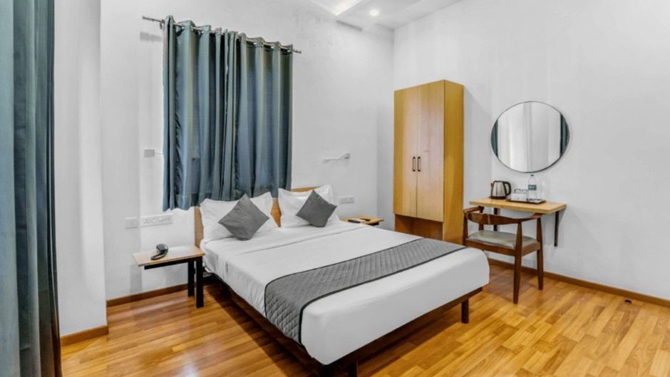 UPAR Hotels - T Nagar Room