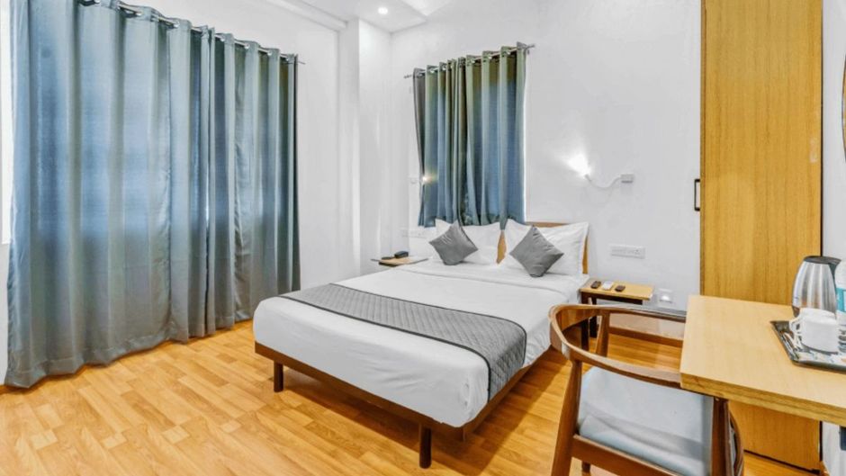 UPAR Hotels - T Nagar Room