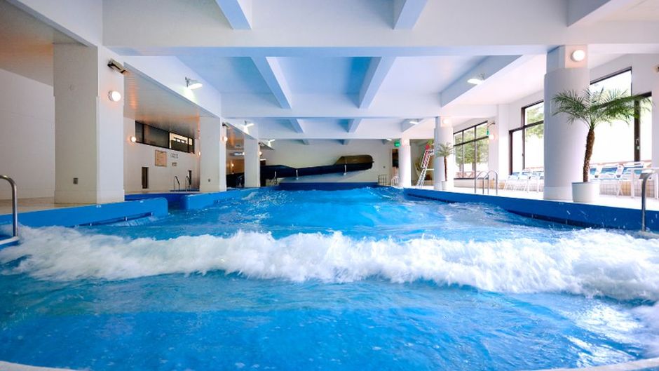Rusutsu Resort Hotel & Convention Pool