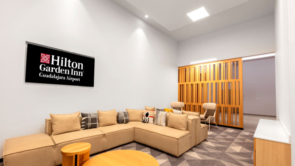 Hilton Garden Inn Guadalajara Airport Lobby